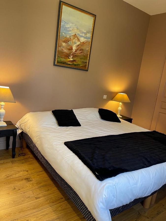 Domaine Des Peyries - Chambres Et Table D'Hotes Saint-Barthelemy-d'Agenais Экстерьер фото