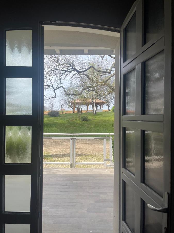 Domaine Des Peyries - Chambres Et Table D'Hotes Saint-Barthelemy-d'Agenais Экстерьер фото