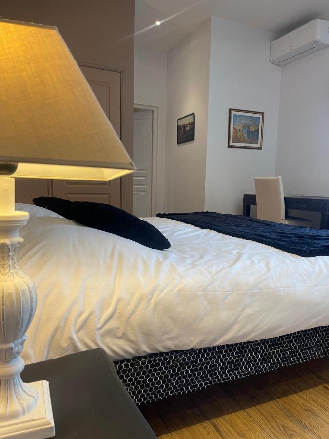 Domaine Des Peyries - Chambres Et Table D'Hotes Saint-Barthelemy-d'Agenais Экстерьер фото