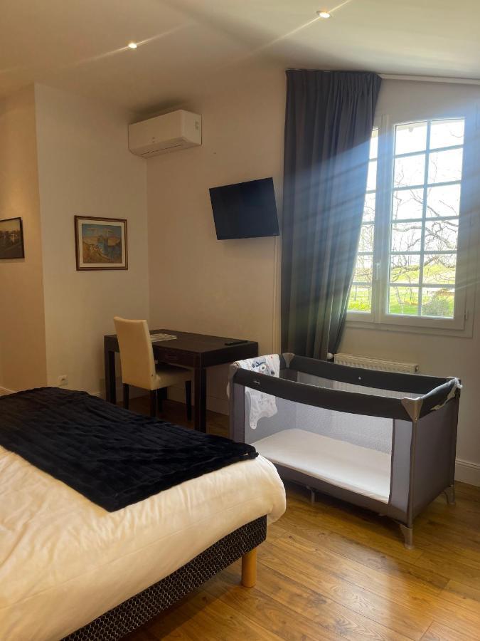 Domaine Des Peyries - Chambres Et Table D'Hotes Saint-Barthelemy-d'Agenais Экстерьер фото